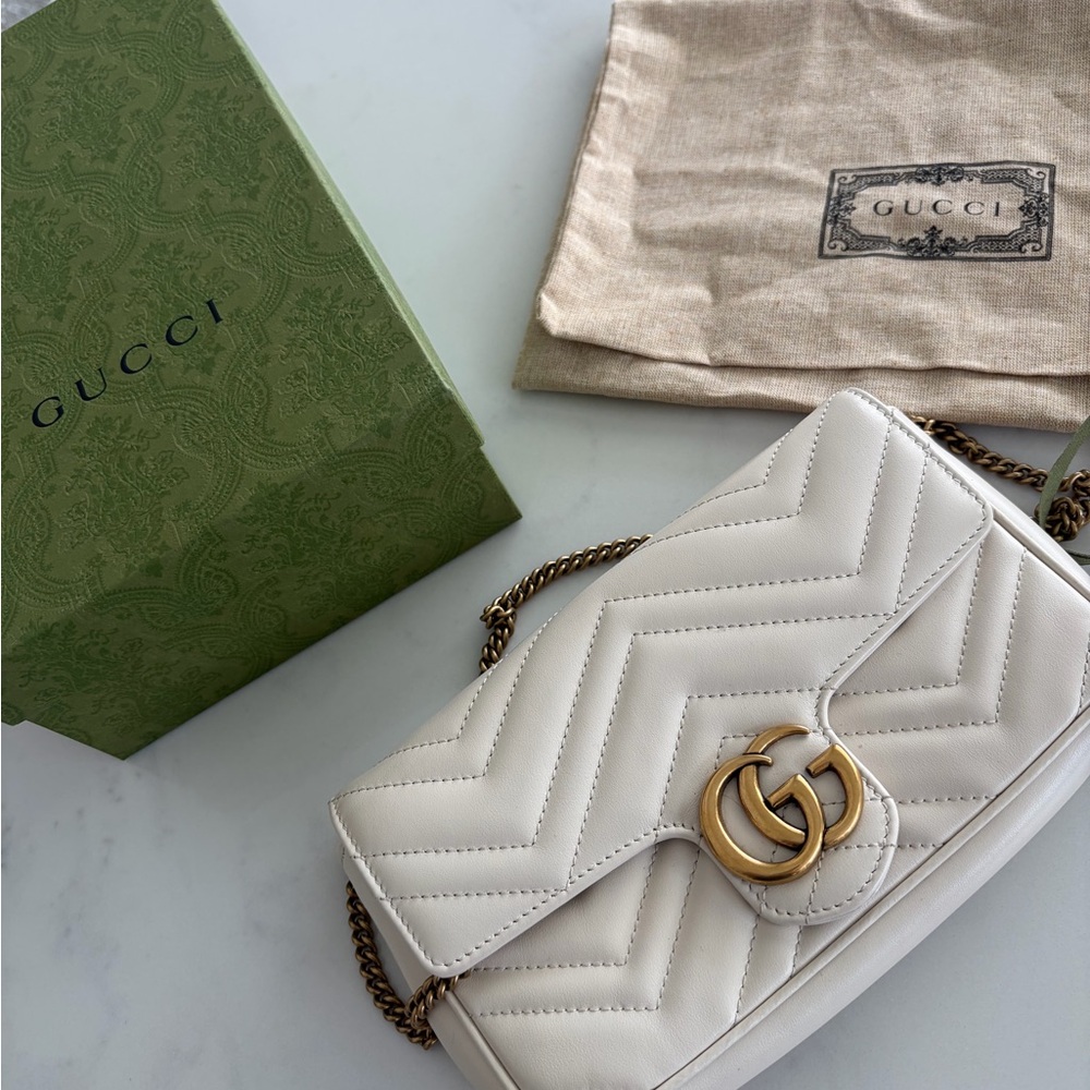 GG Marmont small Shoulder bag